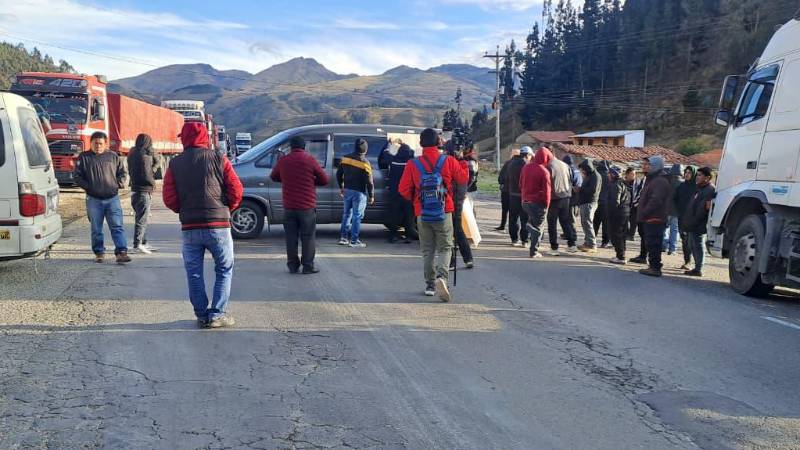 Bloqueo en la carretera nueva Bloqueo en la carretera nueva
