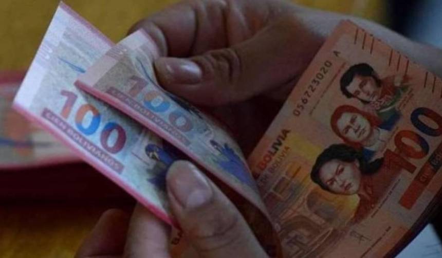 Economistas sostienen que caída de Bolivia en las calificadoras de riesgo dificultará el flujo de divisas 