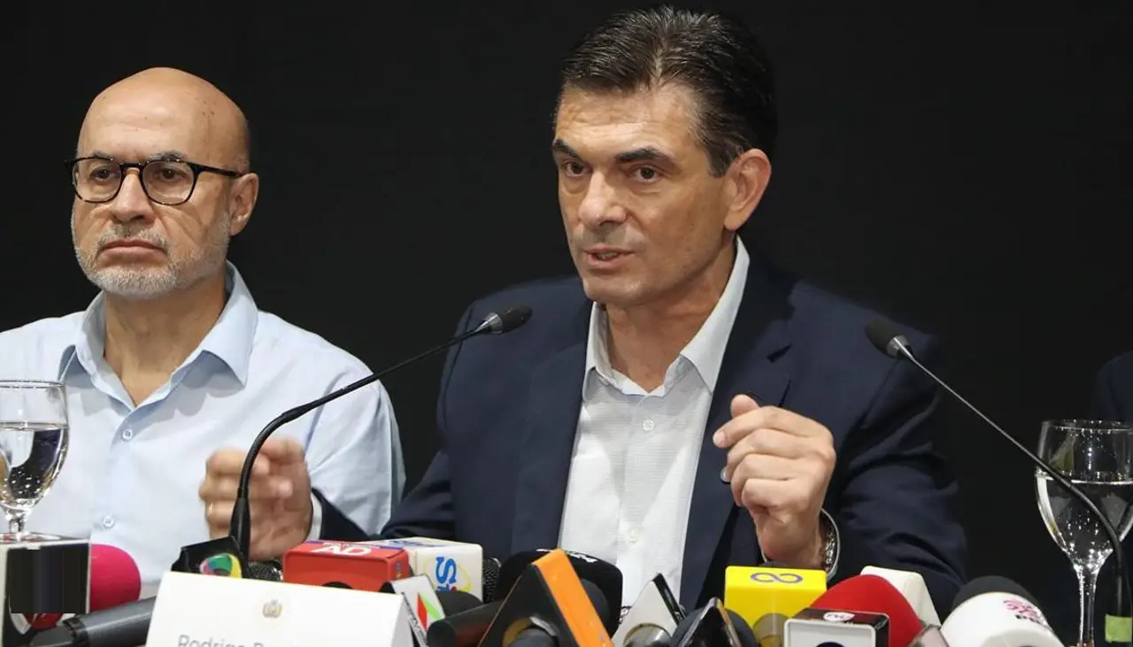 Paz advierte que se acabó la época de “vivir del Estado, modelo fomentado por el MAS” Paz advierte que se acabó la época de “vivir del Estado, modelo fomentado por el MAS”