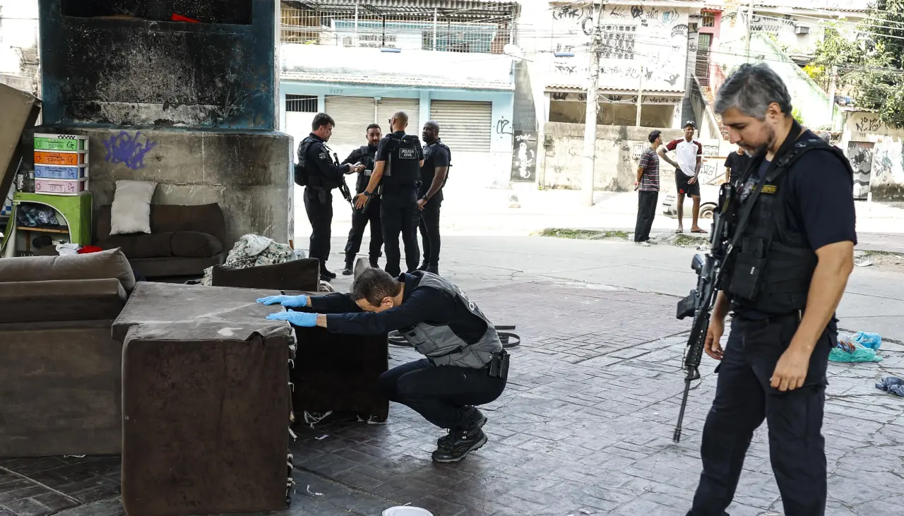 Río de Janeiro lanza una gran operación en las favelas contra los jefes de una facción Río de Janeiro lanza una gran operación en las favelas contra los jefes de una facción