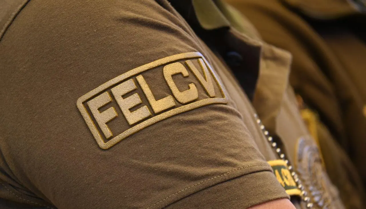 Un hombre agrede a su pareja y apuñala a un vecino que intentó defenderla Un hombre agrede a su pareja y apuñala a un vecino que intentó defenderla