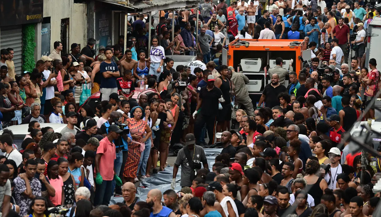 Imágenes sensibles: Dejan más de 70 cadáveres en plena plaza pública tras megaoperativo en Brasil Imágenes sensibles: Dejan más de 70 cadáveres en plena plaza pública tras megaoperativo en Brasil