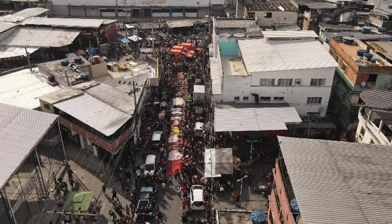 Suben a más de 130 los muertos en Río de Jaineiro y el gobernador dice que operación fue un “éxito” Suben a más de 130 los muertos en Río de Jaineiro y el gobernador dice que operación fue un “éxito”