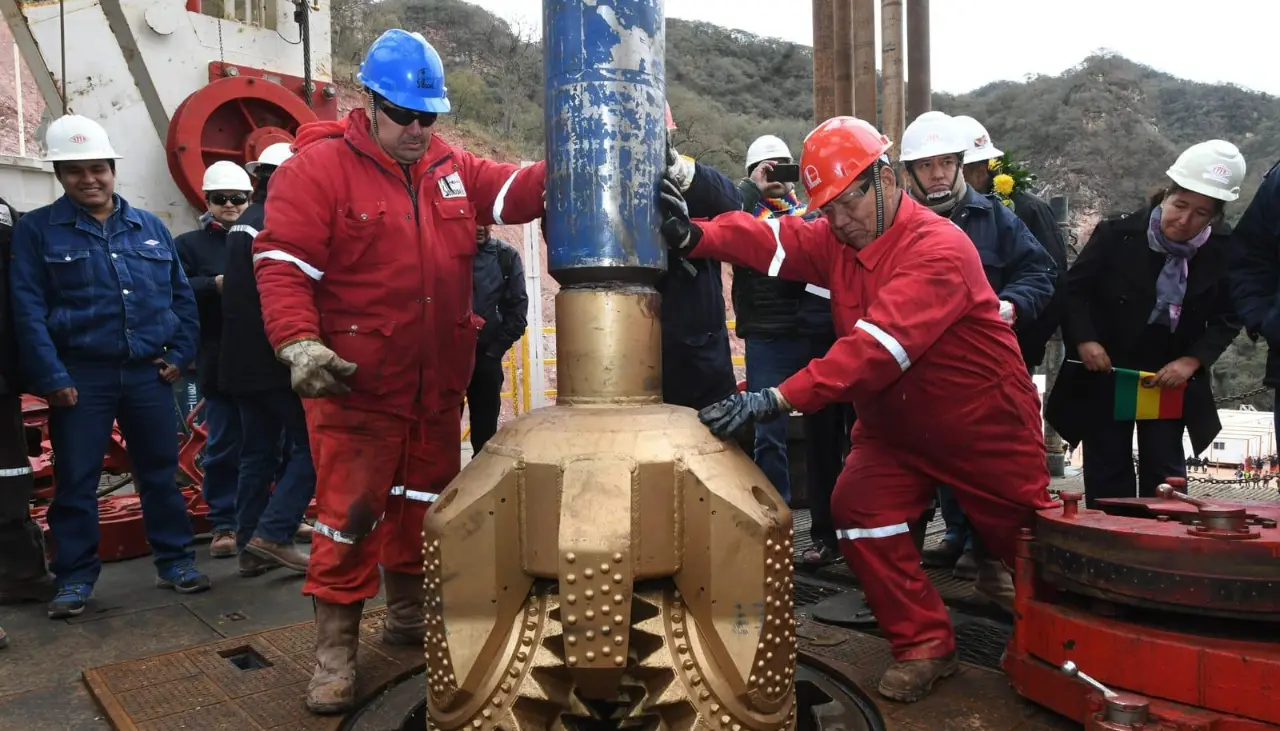 Pozo Bermejo X46D de YPFB reporta presiones altas de gas condensado Pozo Bermejo X46D de YPFB reporta presiones altas de gas condensado