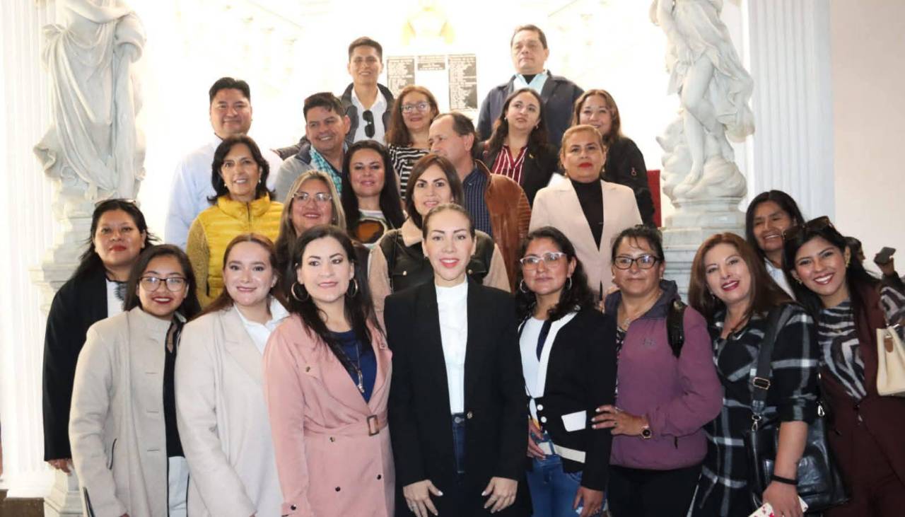 Desde Libre piden que se reúnan las bancadas de los frentes de la próxima ALP para tratar la elección de vocales del TSE Desde Libre piden que se reúnan las bancadas de los frentes de la próxima ALP para tratar la elección de vocales del TSE