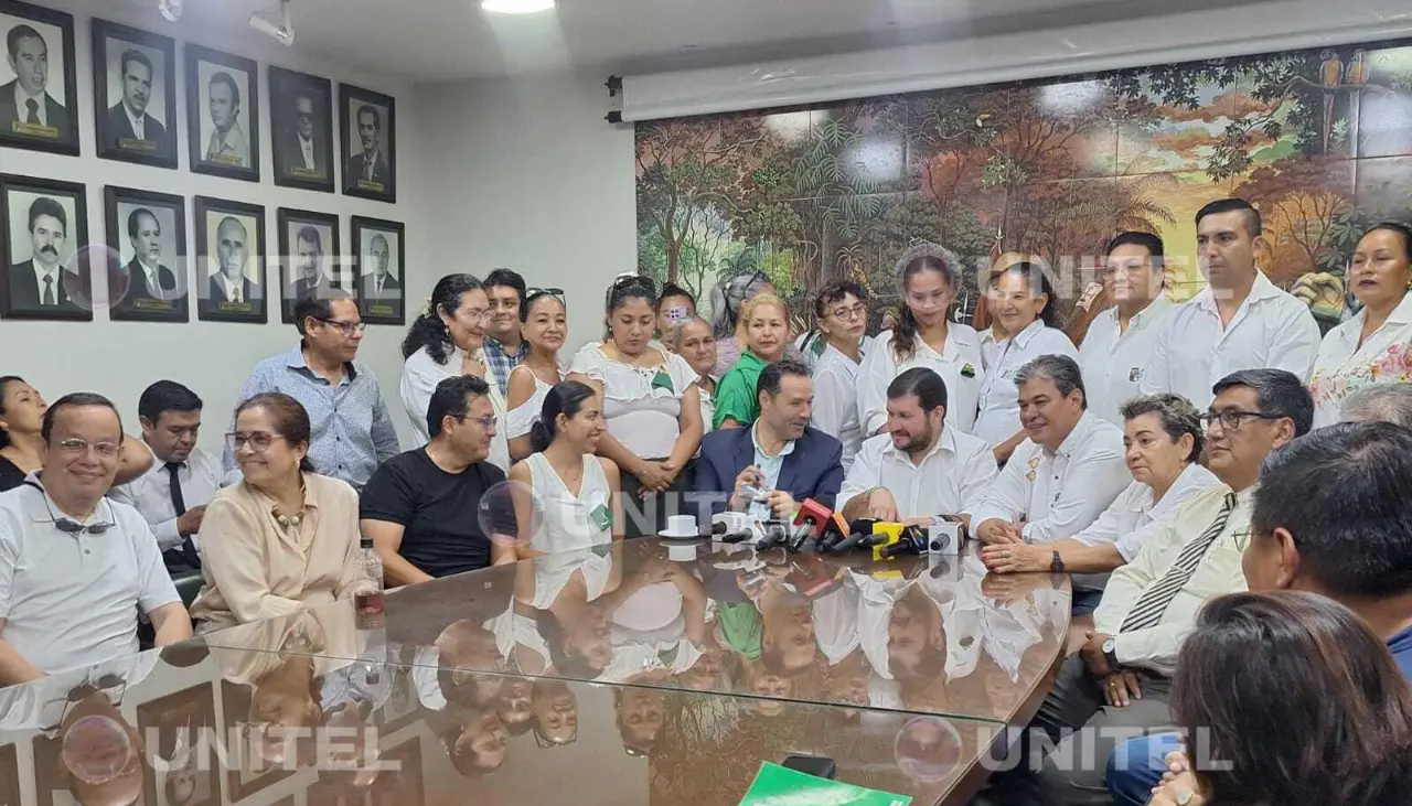 “Solo falta la firma del presidente”: Cívicos esperan que Arce promulgue ley de combustibles “Solo falta la firma del presidente”: Cívicos esperan que Arce promulgue ley de combustibles