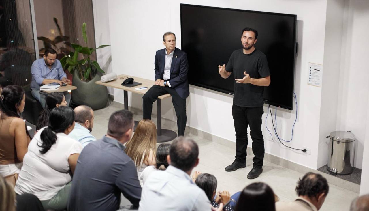 Diputados y senadores electos de Libre se reunirán con Tuto para definir lineamientos como bancada Diputados y senadores electos de Libre se reunirán con Tuto para definir lineamientos como bancada