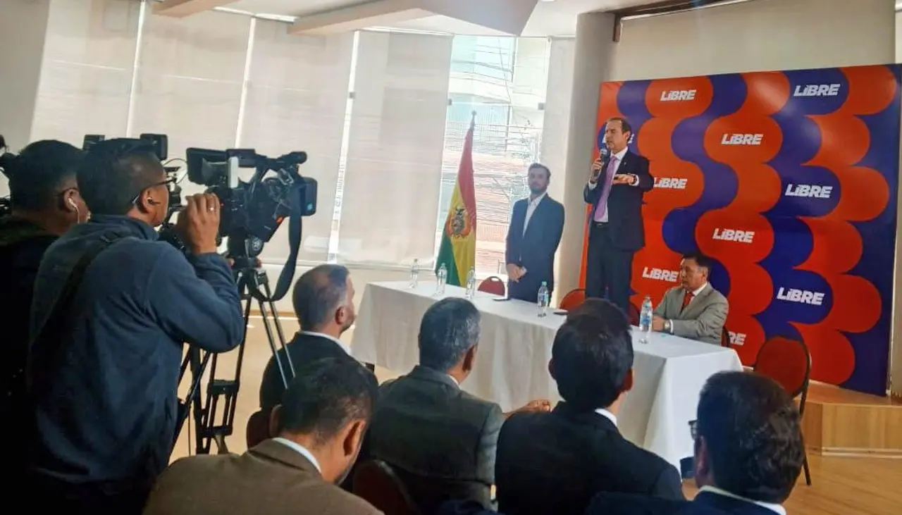 En reunión con Tuto, Alianza Libre eligió a sus jefes de bancada para la gestión 2025 - 2026 En reunión con Tuto, Alianza Libre eligió a sus jefes de bancada para la gestión 2025 - 2026