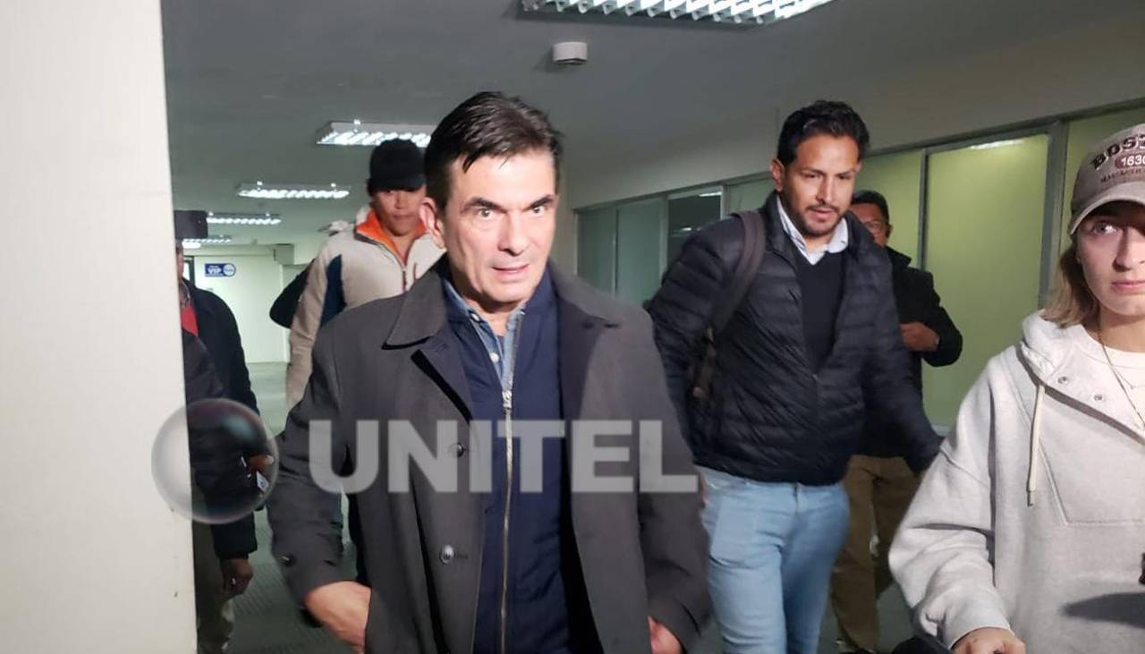 Paz se dirige a EEUU para gestionar el “colchón” de dólares y combustibles para que la economía de Bolivia se reactive  Paz se dirige a EEUU para gestionar el “colchón” de dólares y combustibles para que la economía de Bolivia se reactive