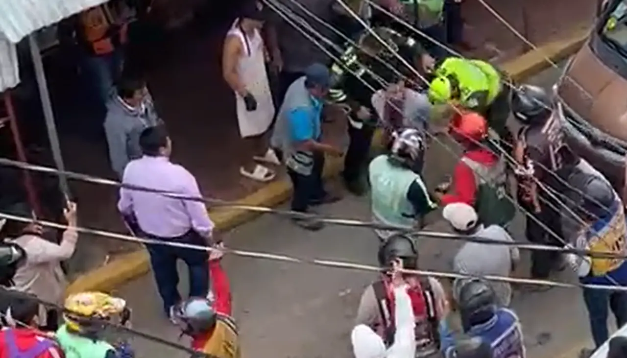 Tragedia en Montero: Un sujeto ataca a una mujer y mata a un hombre con un cuchillo Tragedia en Montero: Un sujeto ataca a una mujer y mata a un hombre con un cuchillo