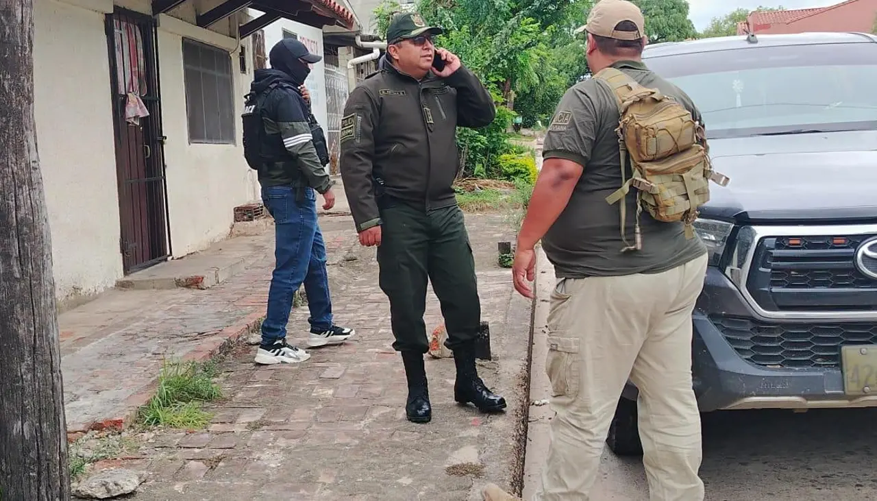 Arrestan a la pareja que intentó matar a sus sobrinos en venganza contra el padre Arrestan a la pareja que intentó matar a sus sobrinos en venganza contra el padre