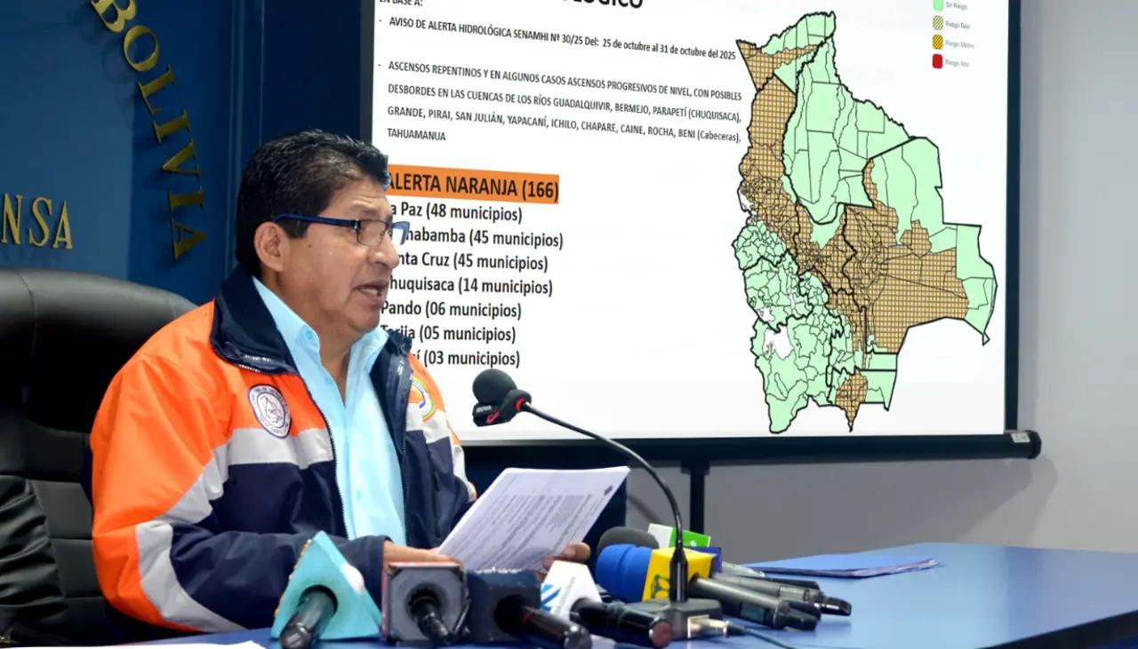 Viceministerio de Defensa Civil emite alerta por riesgo de desborde de ríos en 166 municipios Viceministerio de Defensa Civil emite alerta por riesgo de desborde de ríos en 166 municipios