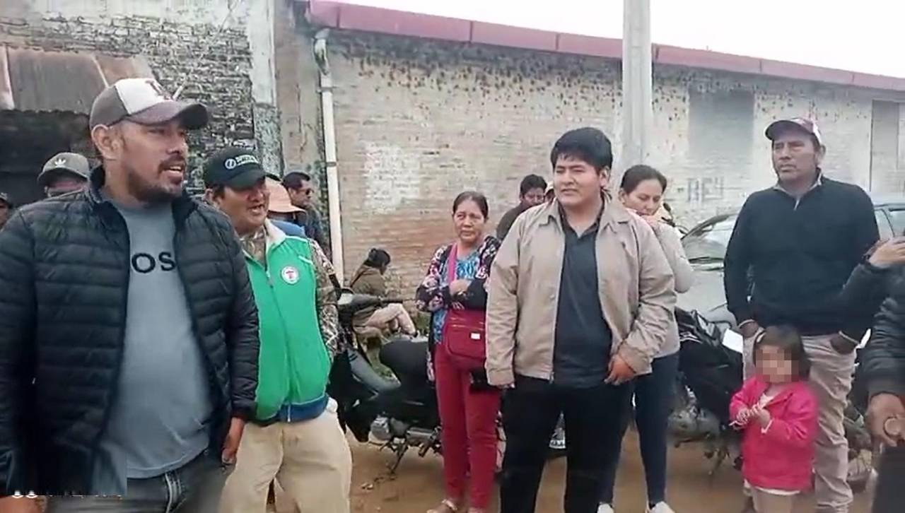 Tras 10 días sin diésel, productores de Santa Fe y San Juan de Yapacaní advierten con bloqueo carretero Tras 10 días sin diésel, productores de Santa Fe y San Juan de Yapacaní advierten con bloqueo carretero