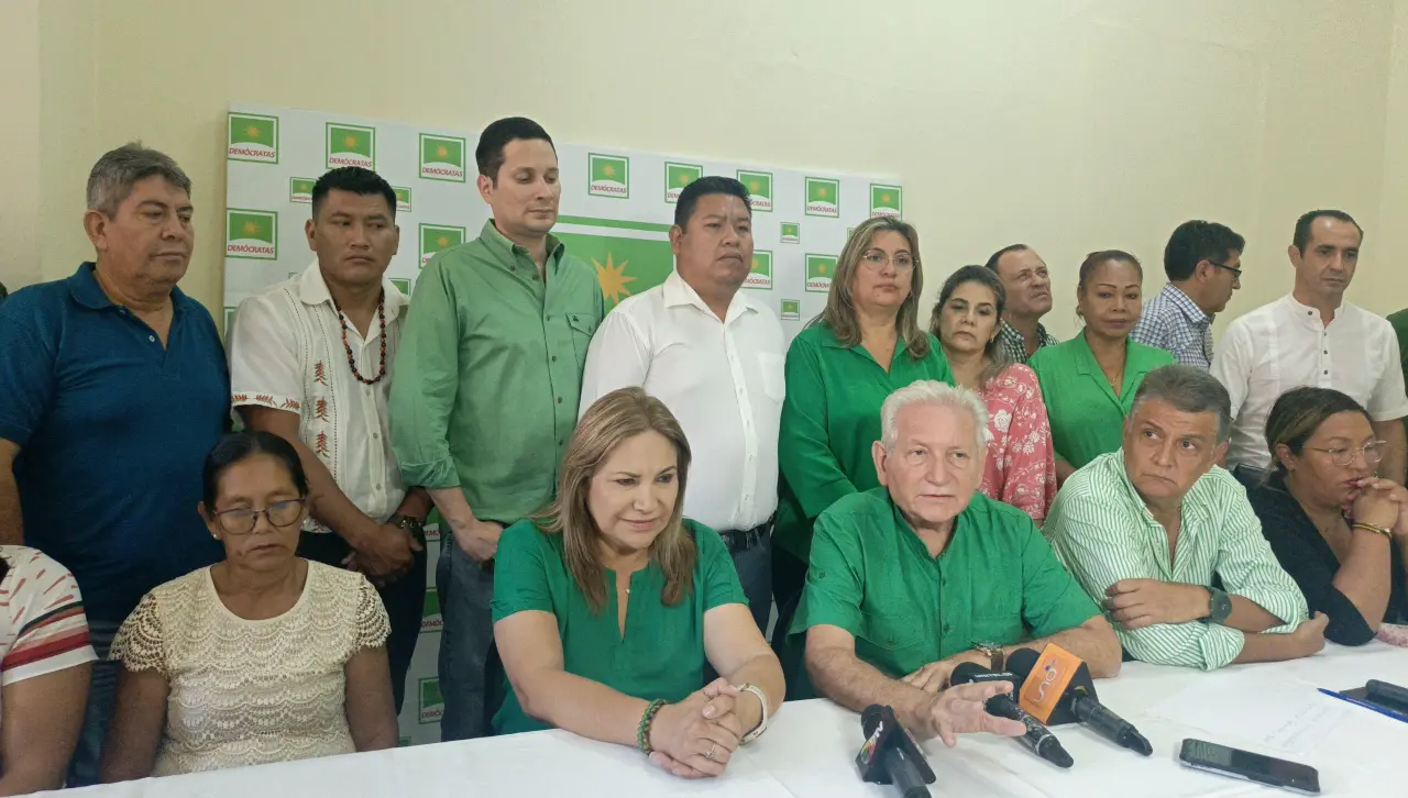Demócratas confirman que participarán de las subnacionales, aún analizan si irán junto a alianza Libre Demócratas confirman que participarán de las subnacionales, aún analizan si irán junto a alianza Libre