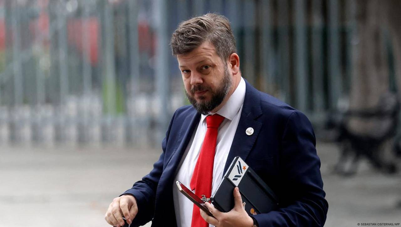 Candidato chileno genera nueva polémica: Advierte con cerrar “ducto económico” a Bolivia y pide se comporte “como un país civilizado” Candidato chileno genera nueva polémica: Advierte con cerrar “ducto económico” a Bolivia y pide se comporte “como un país civilizado”