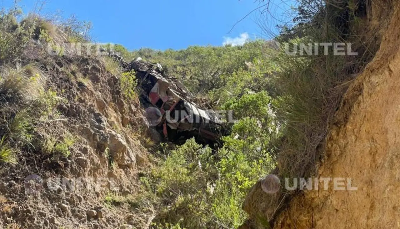 Bus que se accidentó en Morochata no tiene SOAT y el chofer de 23 años no portaba licencia para manejar ese tipo de vehículo Bus que se accidentó en Morochata no tiene SOAT y el chofer de 23 años no portaba licencia para manejar ese tipo de vehículo