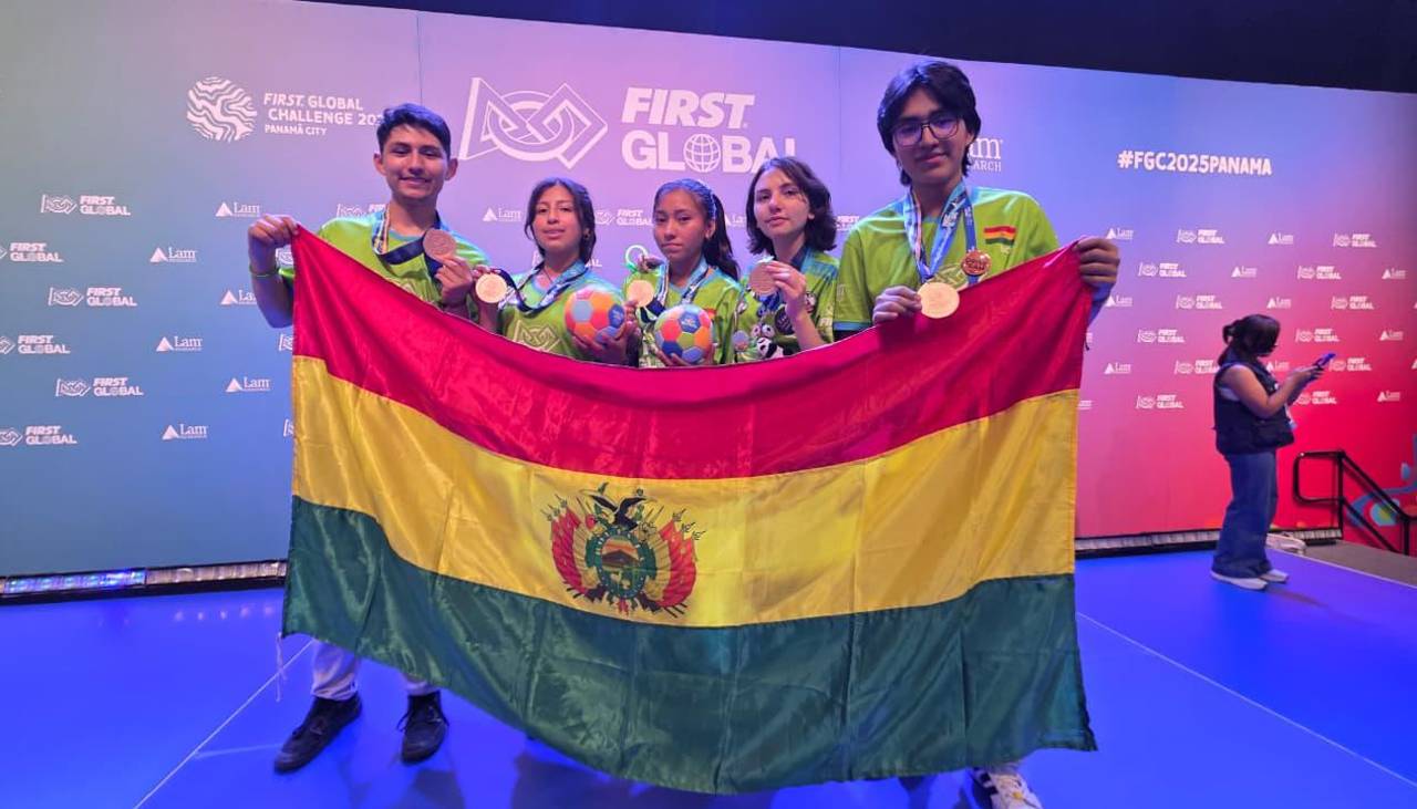 Selección boliviana gana medalla de bronce en la Olimpiada Mundial de Robótica First Global 2025 Selección boliviana gana medalla de bronce en la Olimpiada Mundial de Robótica First Global 2025