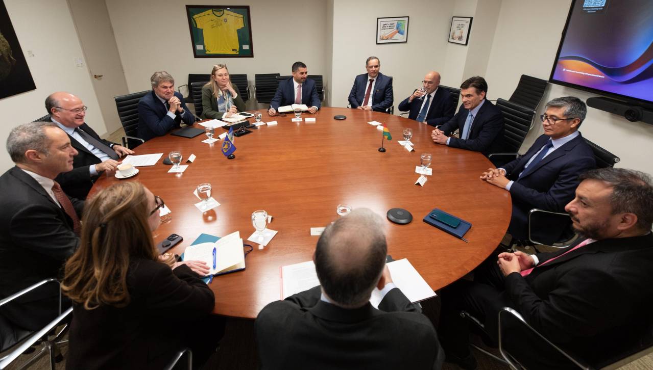 Gobierno de Paz refleja apoyo de EEUU y entes multilaterales para reactivar la capacidad técnica y estabilizar la economía Gobierno de Paz refleja apoyo de EEUU y entes multilaterales para reactivar la capacidad técnica y estabilizar la economía