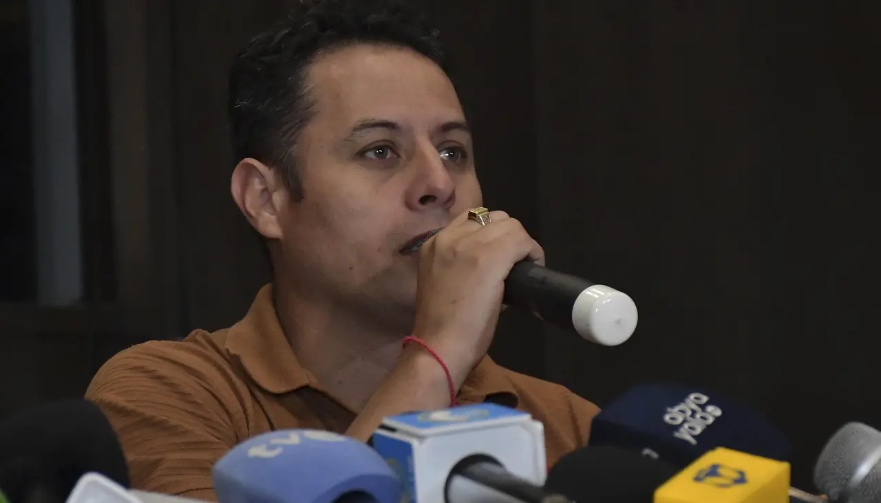 Lara dice que fue expulsado de la Policía con un caso “armado” por exjefes policiales Lara dice que fue expulsado de la Policía con un caso “armado” por exjefes policiales