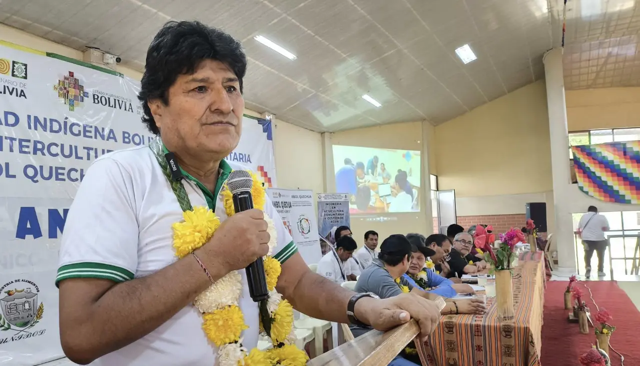 Evo Morales lanza críticas a la DEA y cree que está siendo acusado por la agencia norteamericana Evo Morales lanza críticas a la DEA y cree que está siendo acusado por la agencia norteamericana