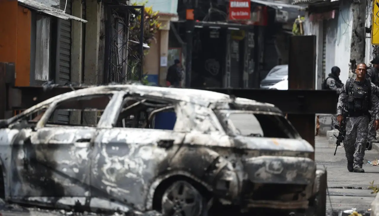 Policía de Bolivia refuerza controles en la frontera con Brasil para evitar ingreso de grupos criminales Policía de Bolivia refuerza controles en la frontera con Brasil para evitar ingreso de grupos criminales