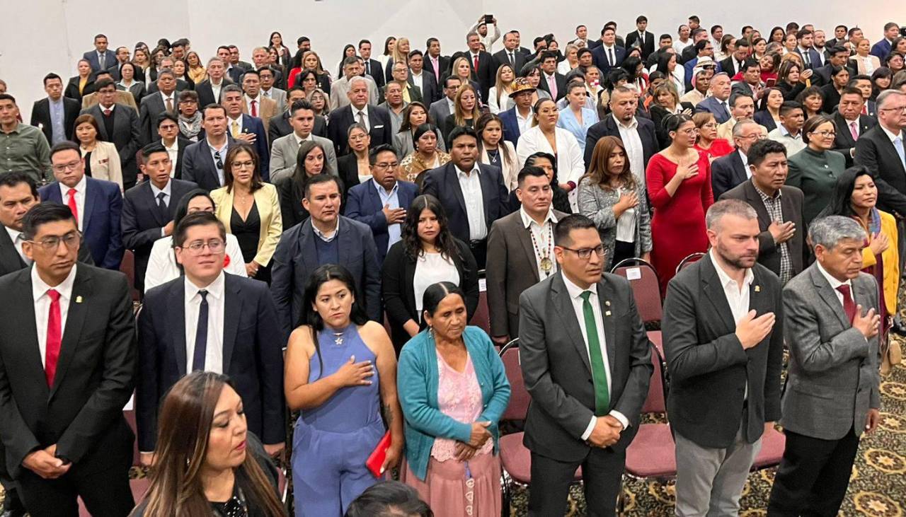 La nueva Asamblea Legislativa arranca la transición después de recibir las credenciales La nueva Asamblea Legislativa arranca la transición después de recibir las credenciales