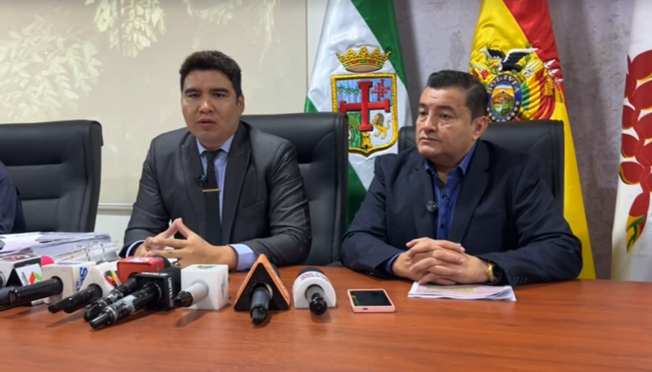 Caso Mutualista: Alcaldía responde a imputación contra Jhonny e insiste que no se puede entregar documentos a alguien que “no es propietario” Caso Mutualista: Alcaldía responde a imputación contra Jhonny e insiste que no se puede entregar documentos a alguien que “no es propietario”
