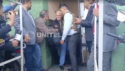 Echazú, exministro de Evo, sale de celdas policiales para cumplir con detención domiciliaria por el caso YLB