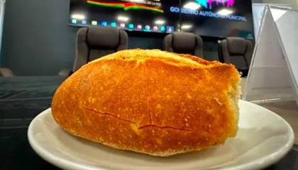 Arias propone instaurar el Día de la Marraqueta para impulsar la tradición del pan paceño a escala mundial