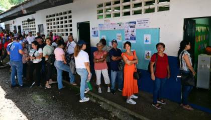 Los panameños votan con el delfín de Martinelli favorito para la presidencia