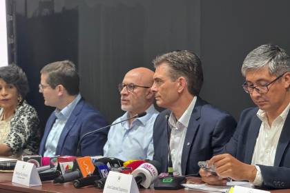 Rodrigo Paz anuncia viaje a EEUU la próxima semana y reitera que combustible está garantizado Rodrigo Paz anuncia viaje a EEUU la próxima semana y reitera que combustible está garantizado