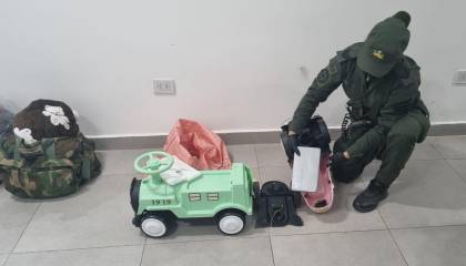 Un boliviano es detenido en la frontera con Argentina con dos kilos de cocaína en juguetes para niños 