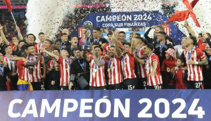 Estudiantes gana Copa de la Liga argentina tras vencer a Vélez en los penales