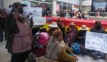 El Alto: Gremiales levantan bloqueos y Alcaldía se compromete a analizar las peticiones del sector 