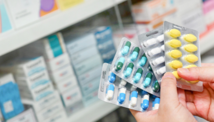 Farmacéuticas señalan que abastecerán de medicamentos mientras “las circunstancias lo permitan”