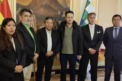 Vicepresidencia: Concluye reunión de transición entre Lara y Choquehuanca Vicepresidencia: Concluye reunión de transición entre Lara y Choquehuanca