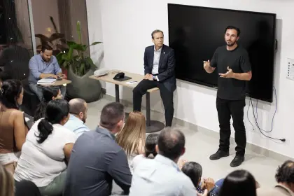 Diputados y senadores electos de Libre se reunirán con Tuto para definir lineamientos como bancada Diputados y senadores electos de Libre se reunirán con Tuto para definir lineamientos como bancada