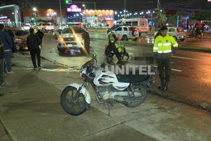 Una mujer muere atropellada por una moto cuando cruzaba la avenida Cristo Redentor Una mujer muere atropellada por una moto cuando cruzaba la avenida Cristo Redentor