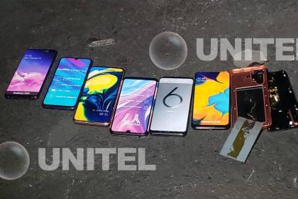 La Paz: Arrestan a más de 20 personas que vendían carcasas de celulares como teléfonos nuevos