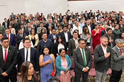 La nueva Asamblea Legislativa arranca la transición después de recibir las credenciales La nueva Asamblea Legislativa arranca la transición después de recibir las credenciales