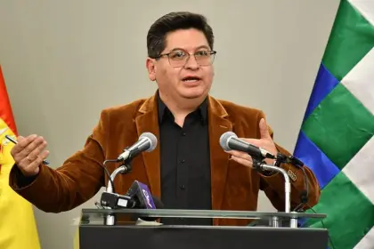 Gobierno erogó más de Bs 9.000 millones para importar combustible en lo que va de año, según ministro Gobierno erogó más de Bs 9.000 millones para importar combustible en lo que va de año, según ministro