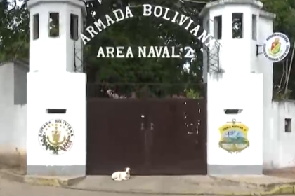 Denuncian que soldados son obligados a lavar un vehículo presuntamente particular en la Fuerza Naval