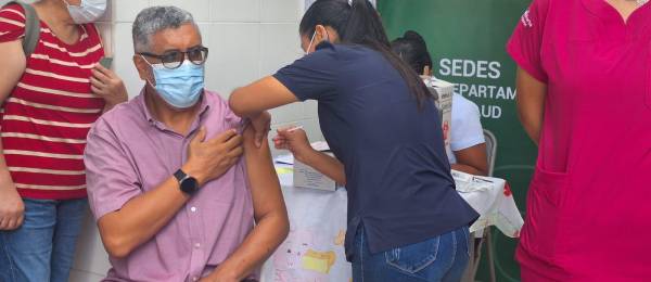 Arranca la vacunación contra la influenza para grupos de riesgo en todo el país