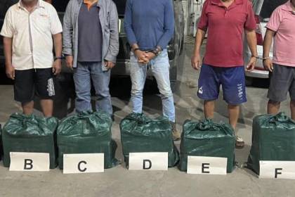 “Llamada anónima” alerta de transacción de 205 kilos de cocaína y cinco hombres terminan aprehendidos