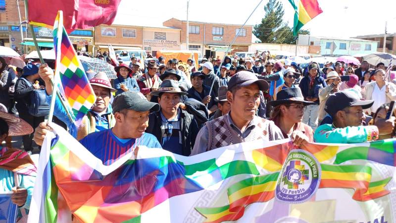 Sectores del trópicho de Cochabamba marchan a La Paz con miras a inscribir la candidatura de Evo Morales Sectores del trópicho de Cochabamba marchan a La Paz con miras a inscribir la candidatura de Evo Morales