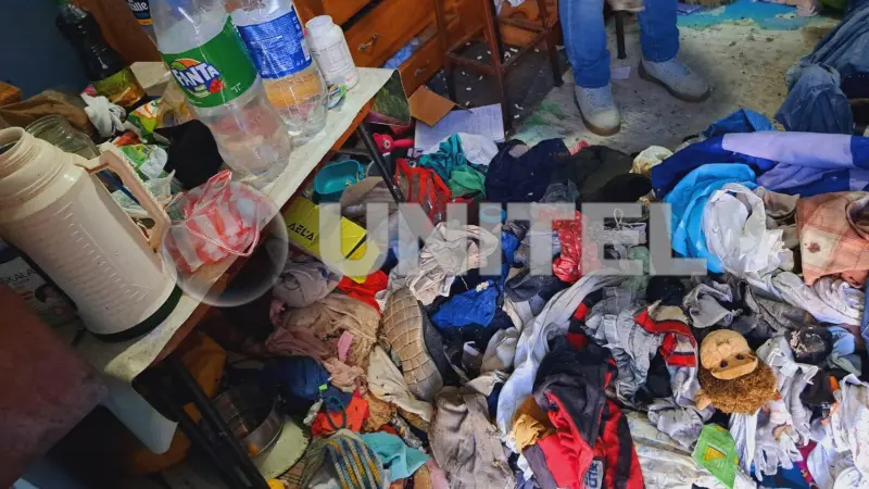 En estas condiciones se encontraba la habitación donde vivían los niños. En estas condiciones se encontraba la habitación donde vivían los niños.