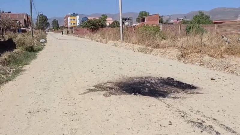 Este es el lugar donde fue quemada la moto Este es el lugar donde fue quemada la moto