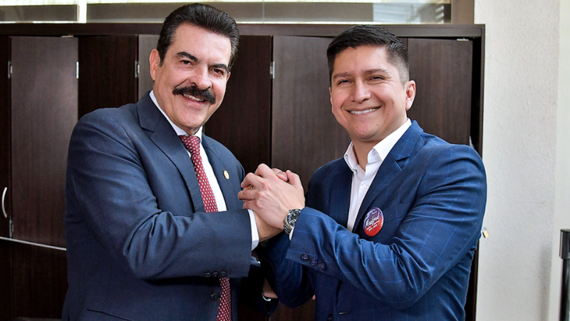 Reyes Villa y Medrano conforman la dupla presidencial de APB Súmate Reyes Villa y Medrano conforman la dupla presidencial de APB Súmate