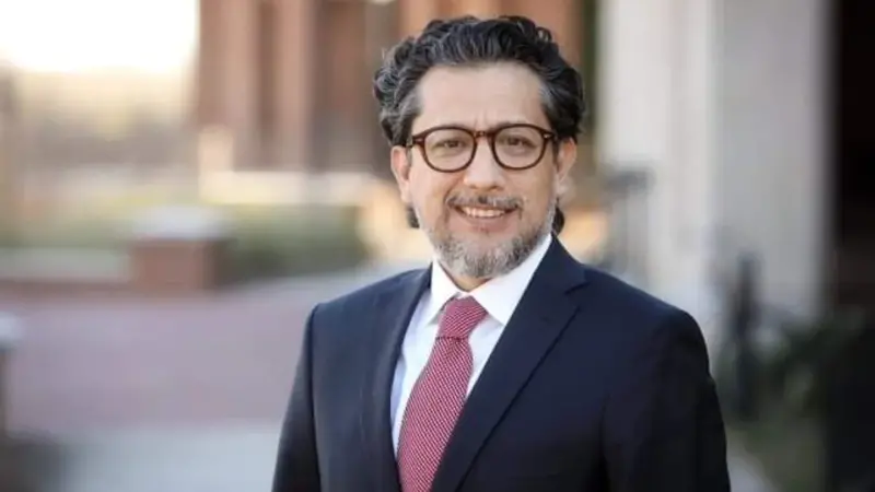 Antonio Saravia es líder del Partido Liberal Boliviano Antonio Saravia es líder del Partido Liberal Boliviano