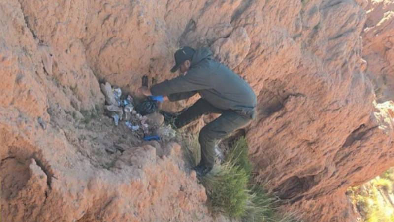 La Policía rescató a la pequeña. La Policía rescató a la pequeña.